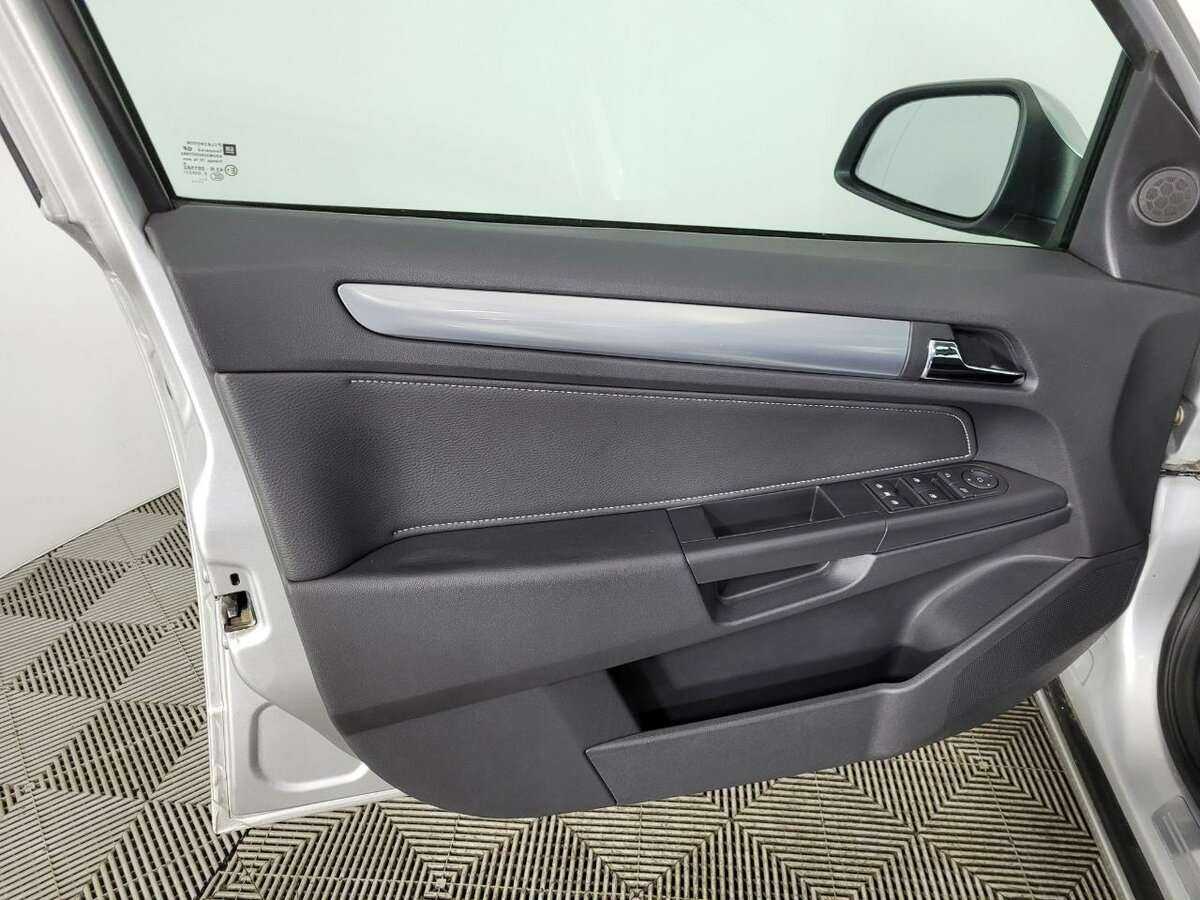 Опель Астра б/у, 2012, Автоматическая. Фото: #7