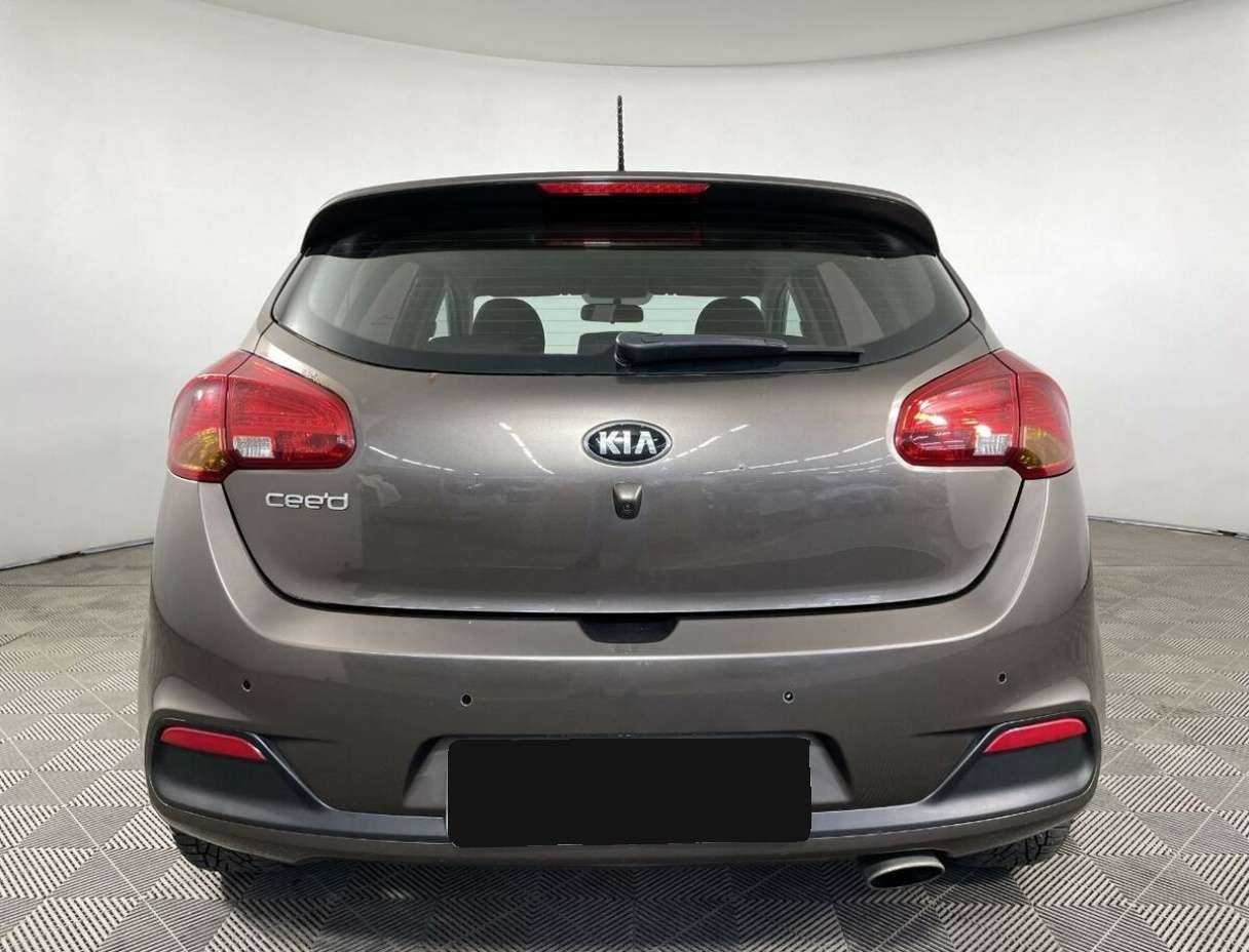 Kia Ceed б/у, 2013, Автоматическая. Фото: #2