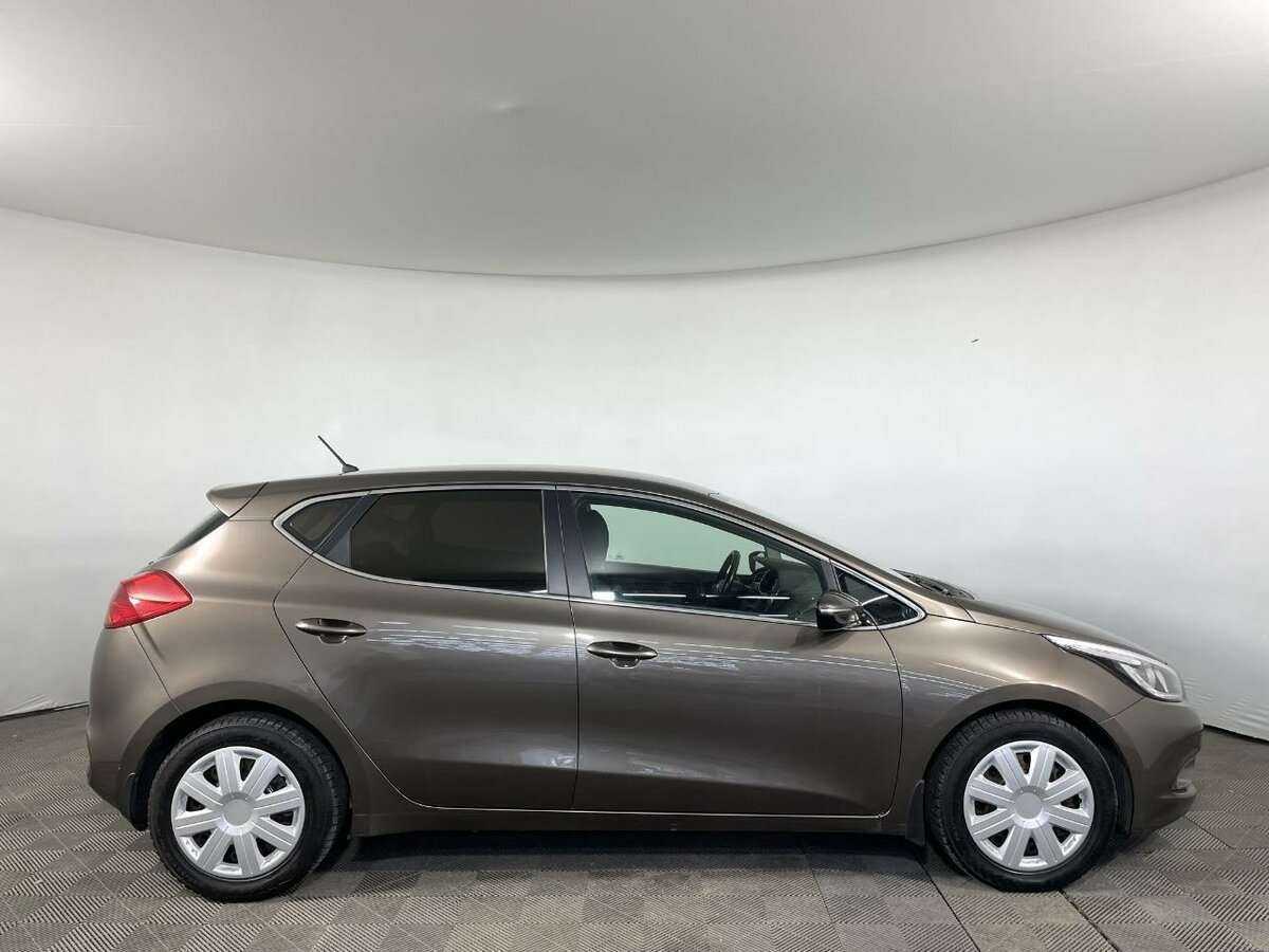 Kia Ceed б/у, 2013, Автоматическая. Фото: #3