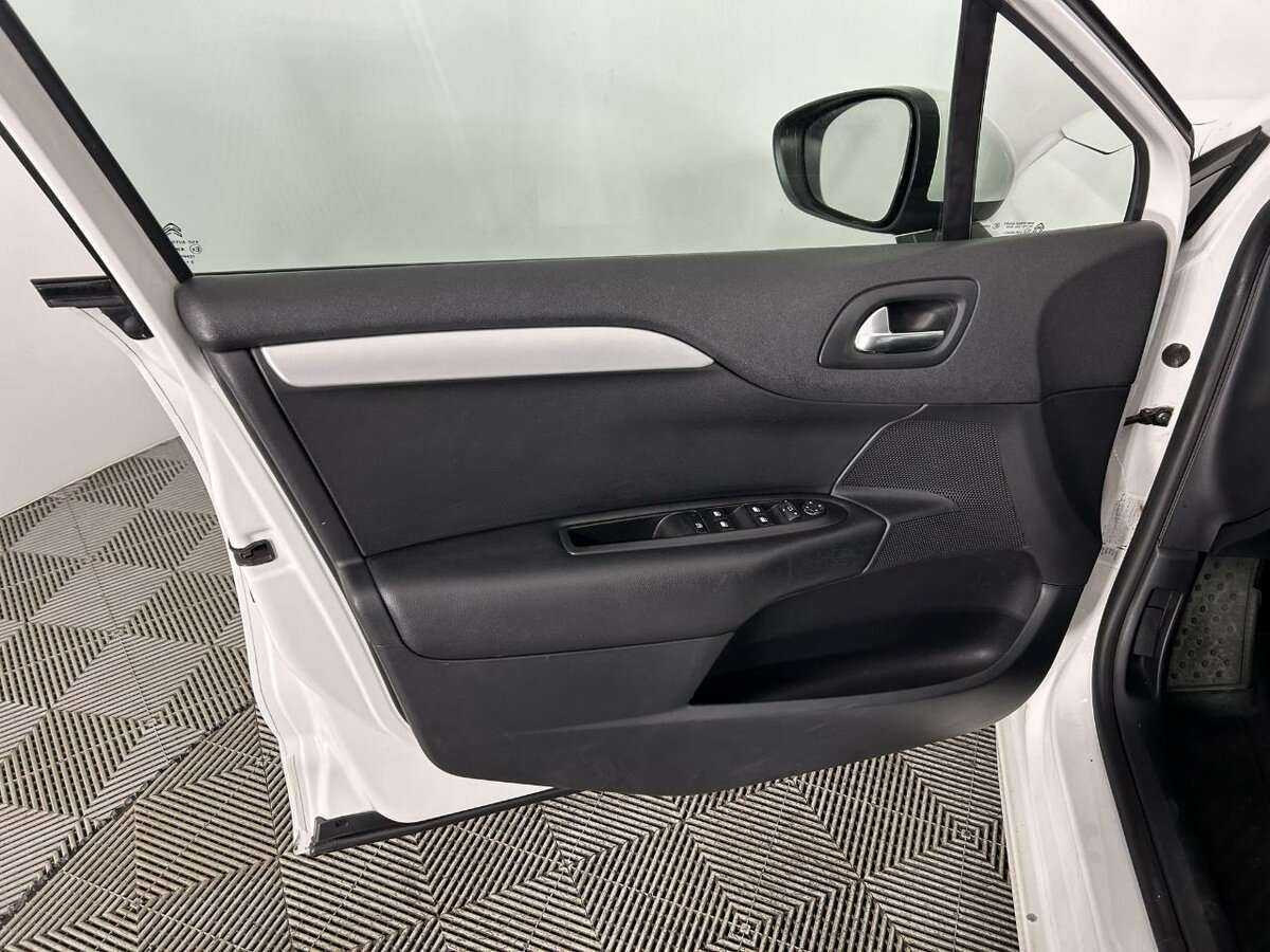 Ситроен Ц4 б/у, 2013, Автоматическая. Фото: #6