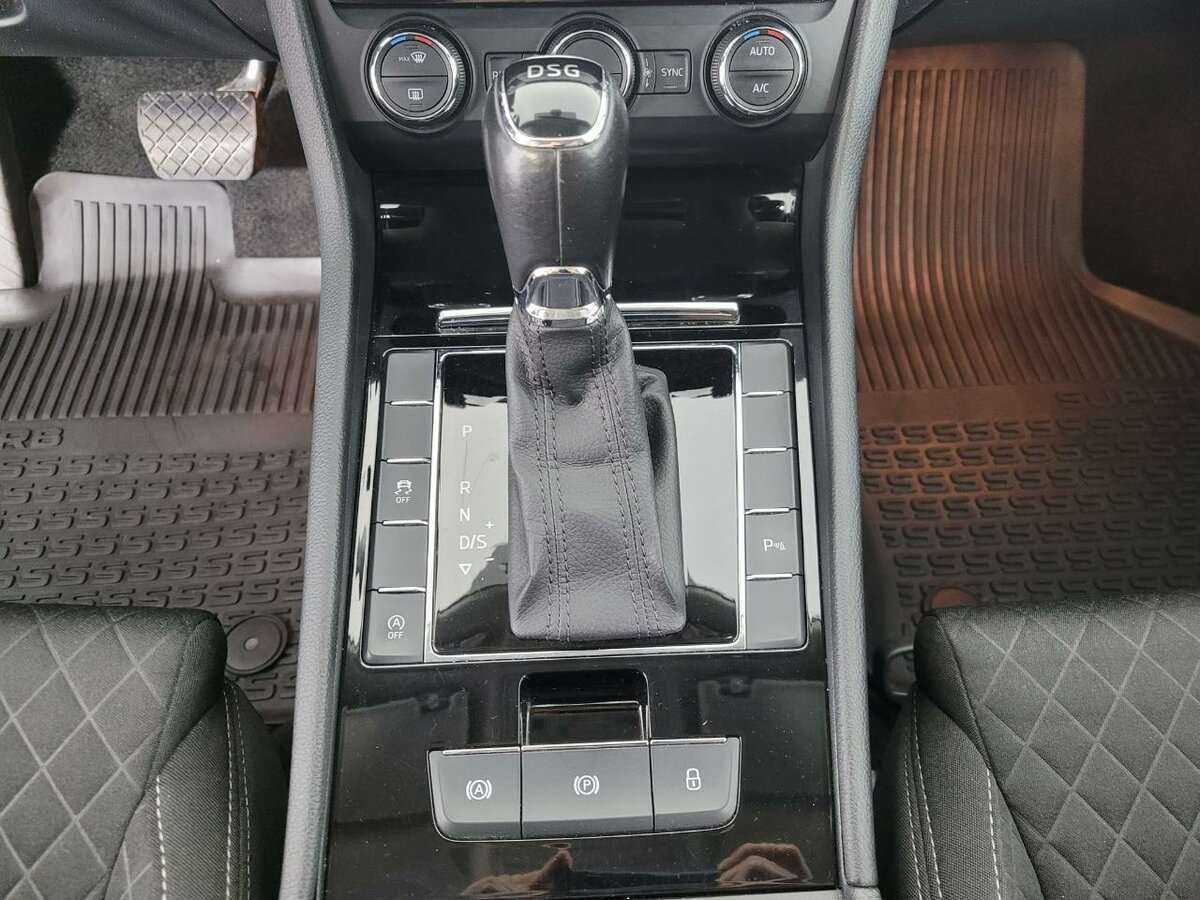 Skoda Superb б/у, 2016, Роботизированная. Фото: #12