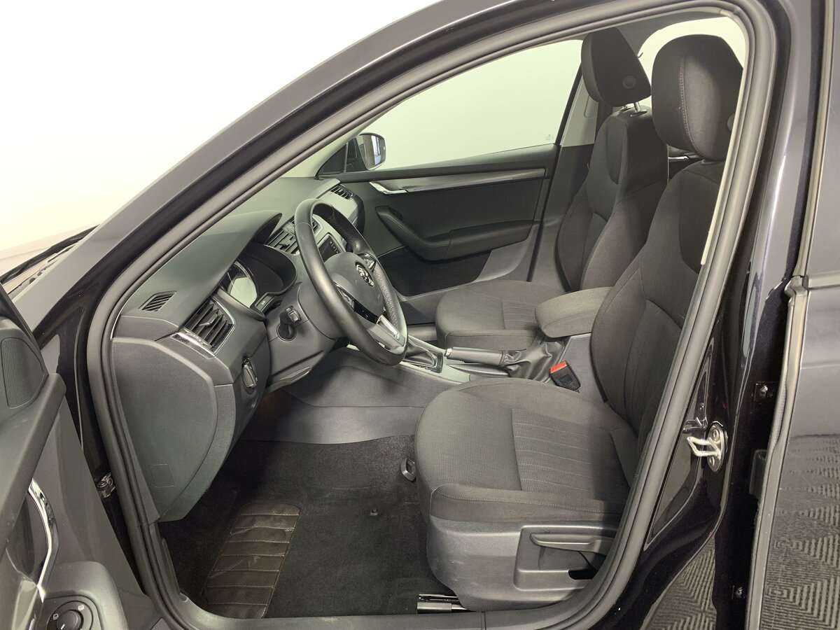 Шкода Октавия б/у, 2018, Роботизированная. Фото: #11