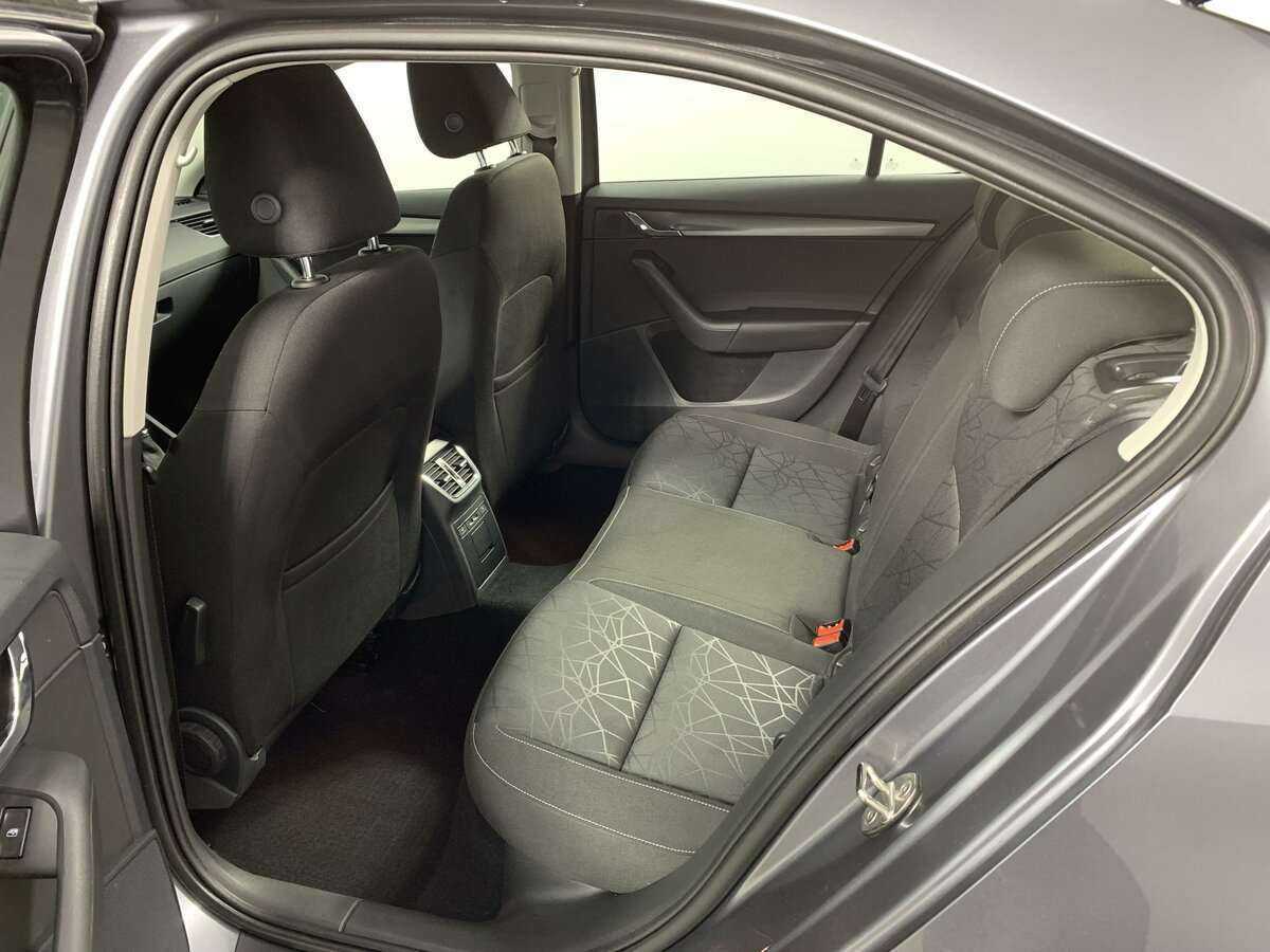 Skoda Octavia б/у, 2020, Роботизированная. Фото: #9