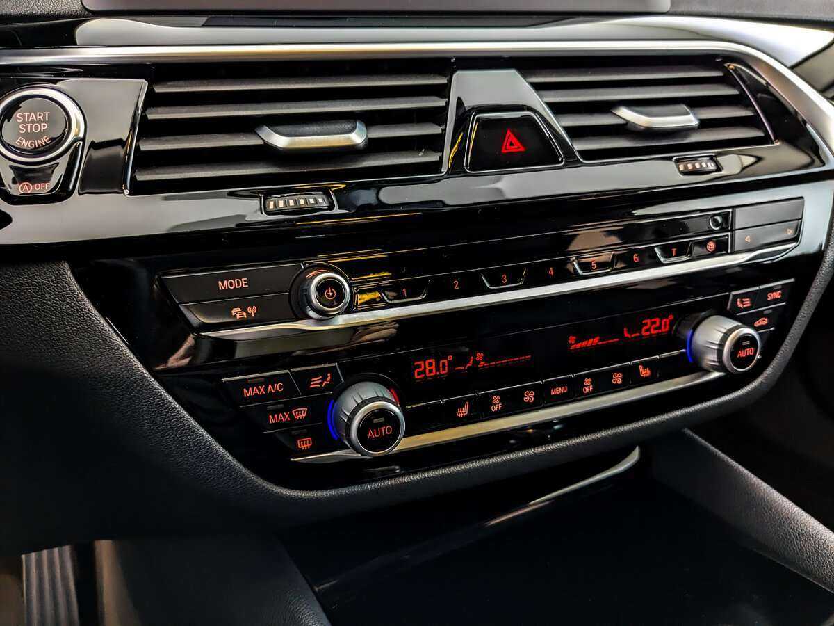 BMW 5 серии б/у, 2018, Автоматическая. Фото: #21