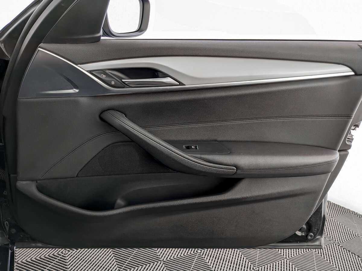 BMW 5 серии б/у, 2018, Автоматическая. Фото: #21