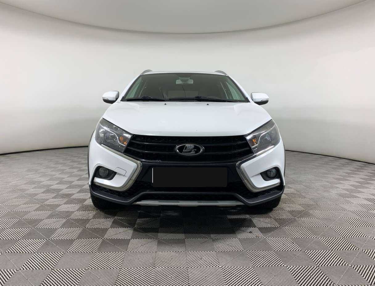 Lada (ВАЗ) Vesta б/у, 2018, Механическая. Фото: #1