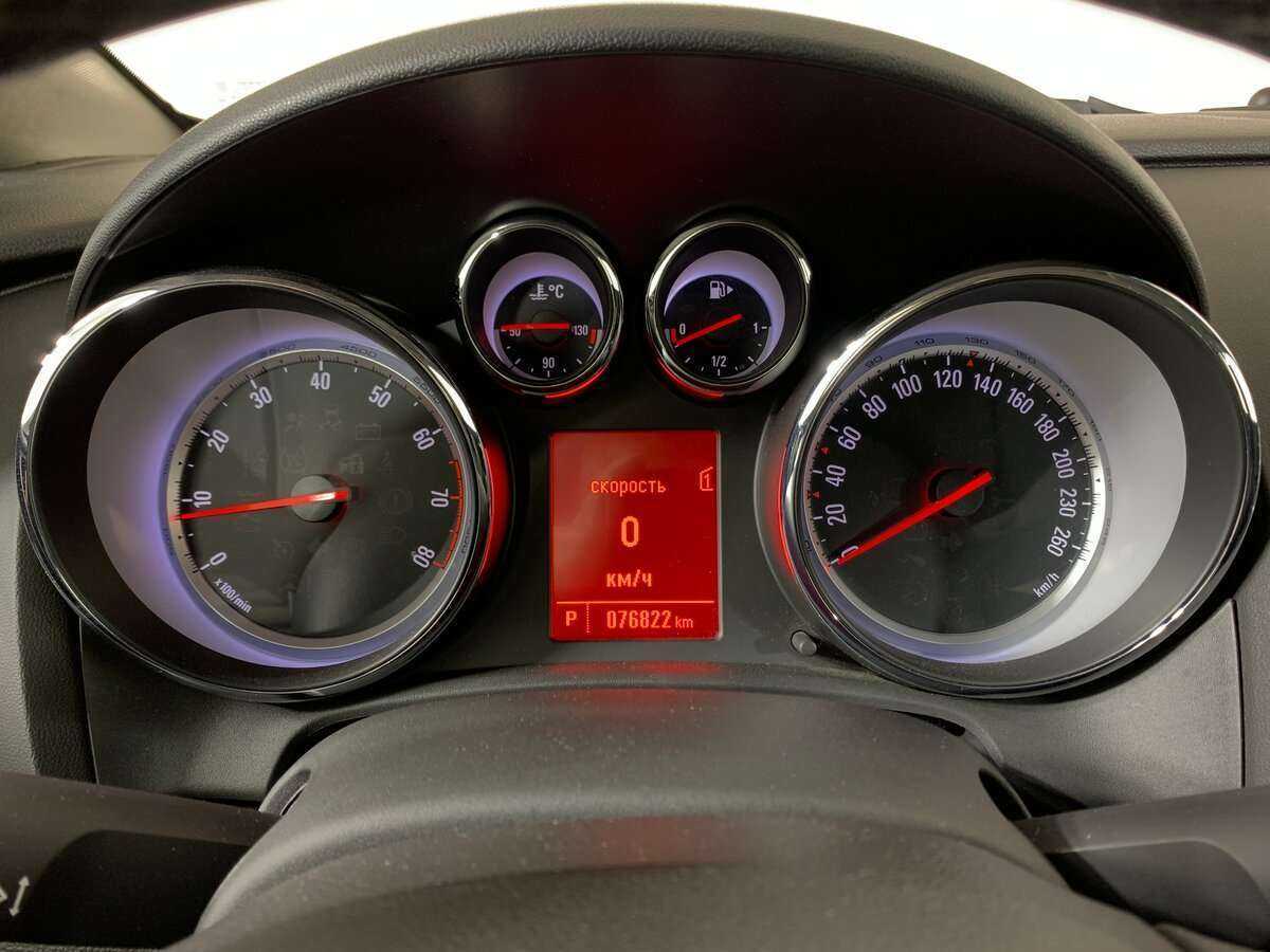 Opel Astra б/у, 2012, Автоматическая. Фото: #11