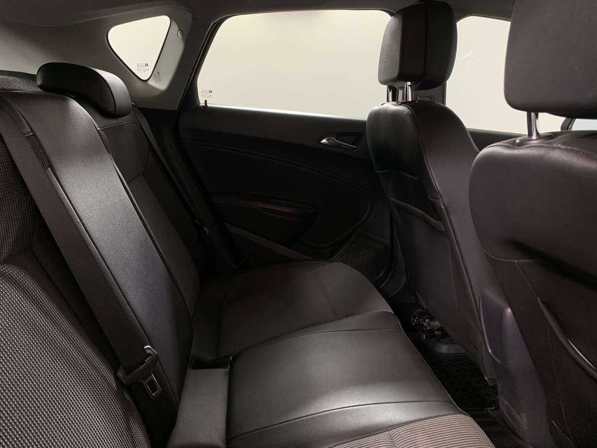 Opel Astra б/у, 2012, Автоматическая. Фото: #14