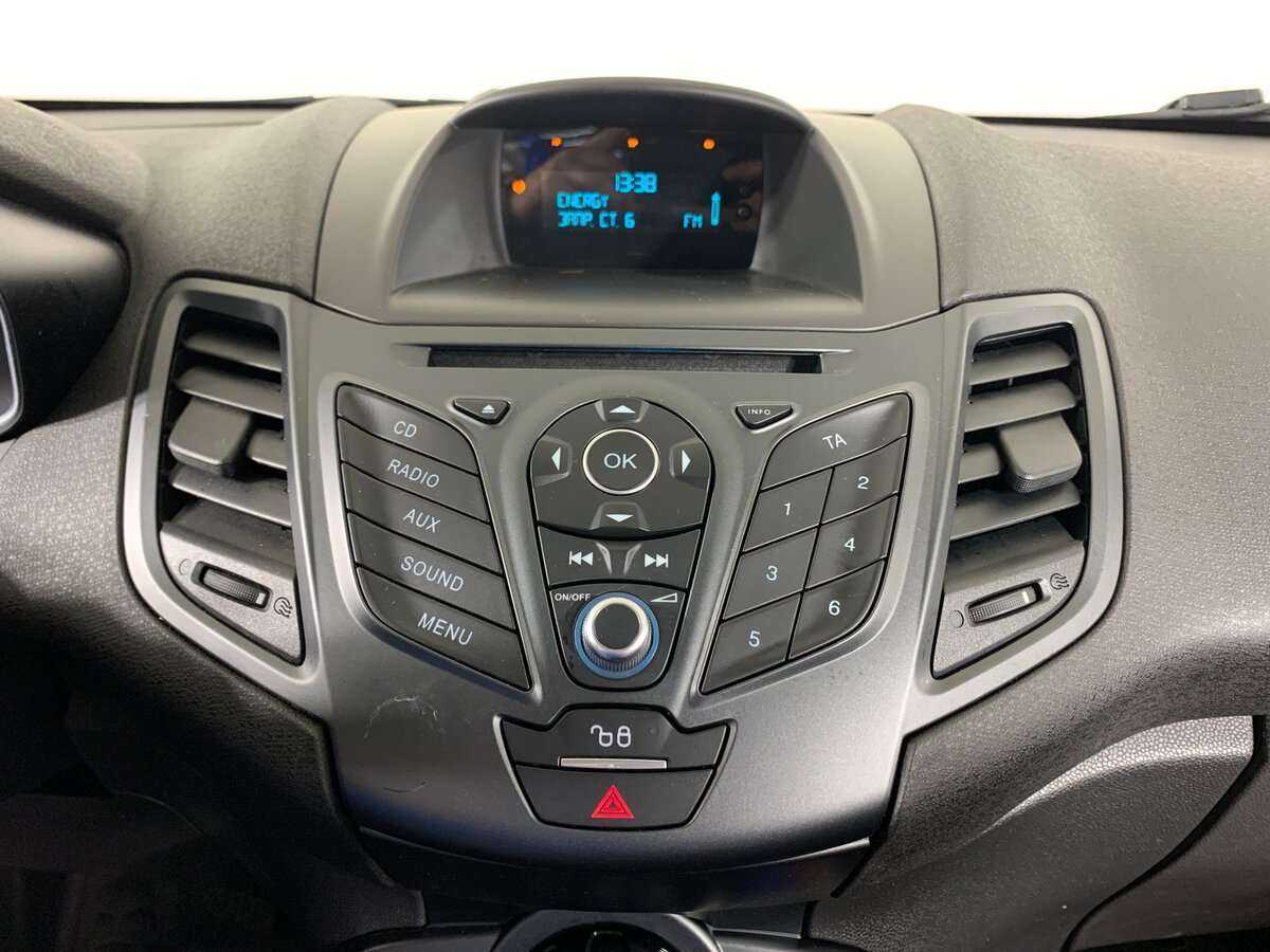 Ford Fiesta б/у, 2016, Роботизированная. Фото: #15