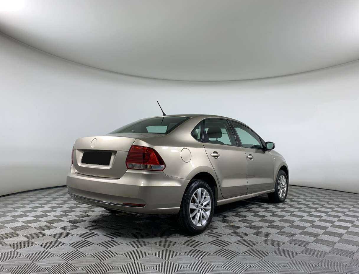 Volkswagen Polo б/у, 2015, Автоматическая. Фото: #4