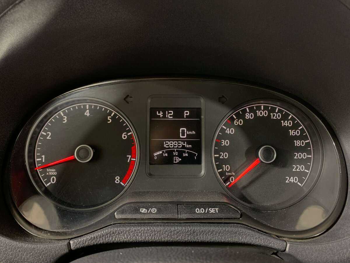 Volkswagen Polo б/у, 2015, Автоматическая. Фото: #11