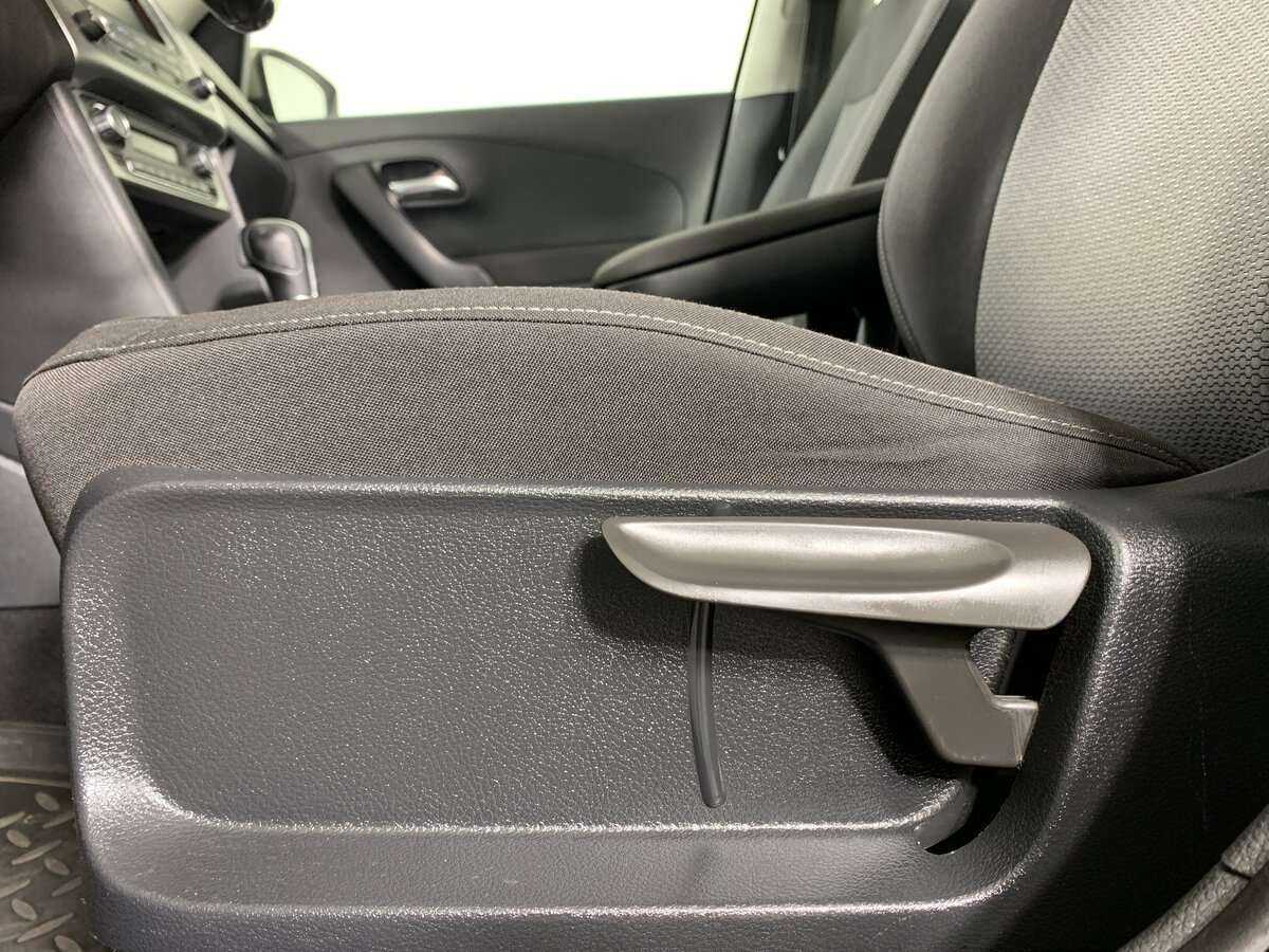 Volkswagen Polo б/у, 2015, Автоматическая. Фото: #13