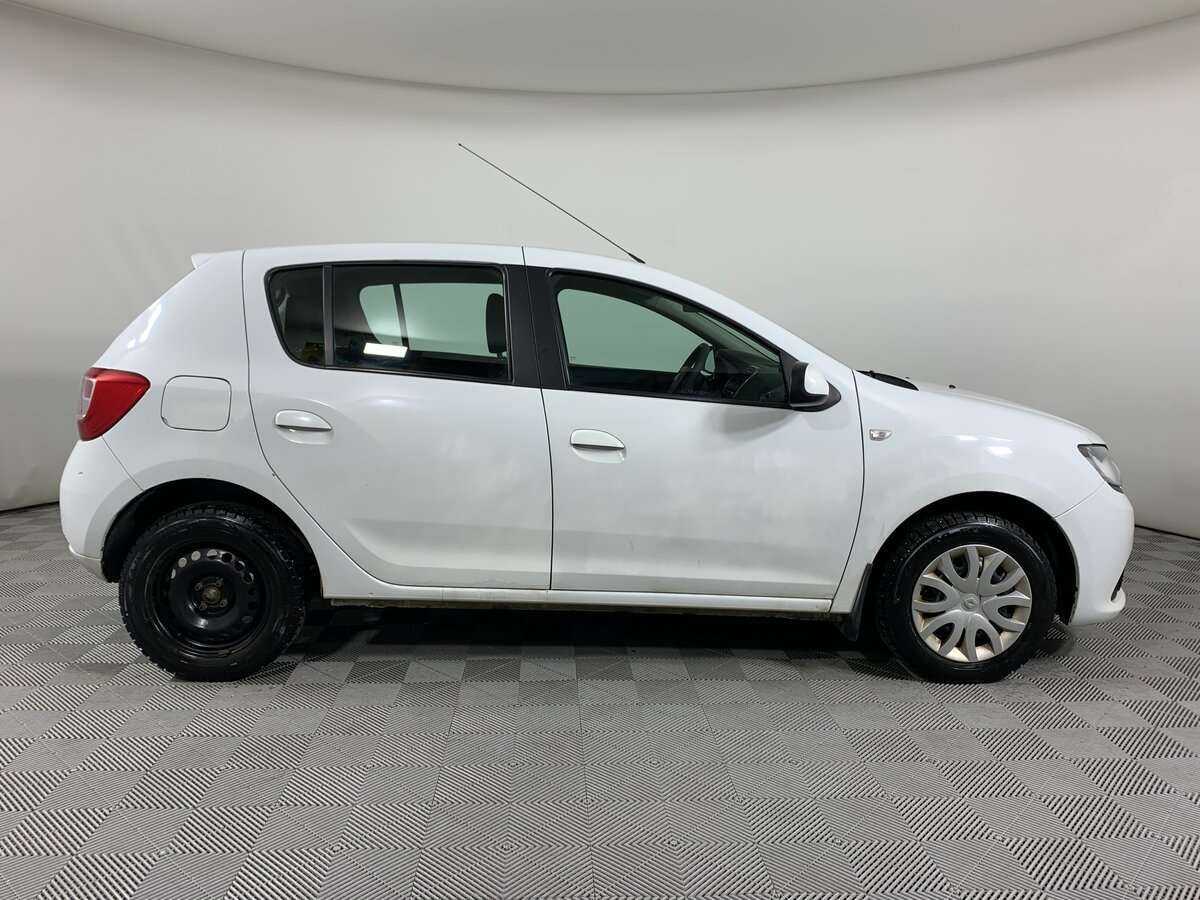 Renault Sandero б/у, 2017, Механическая. Фото: #3