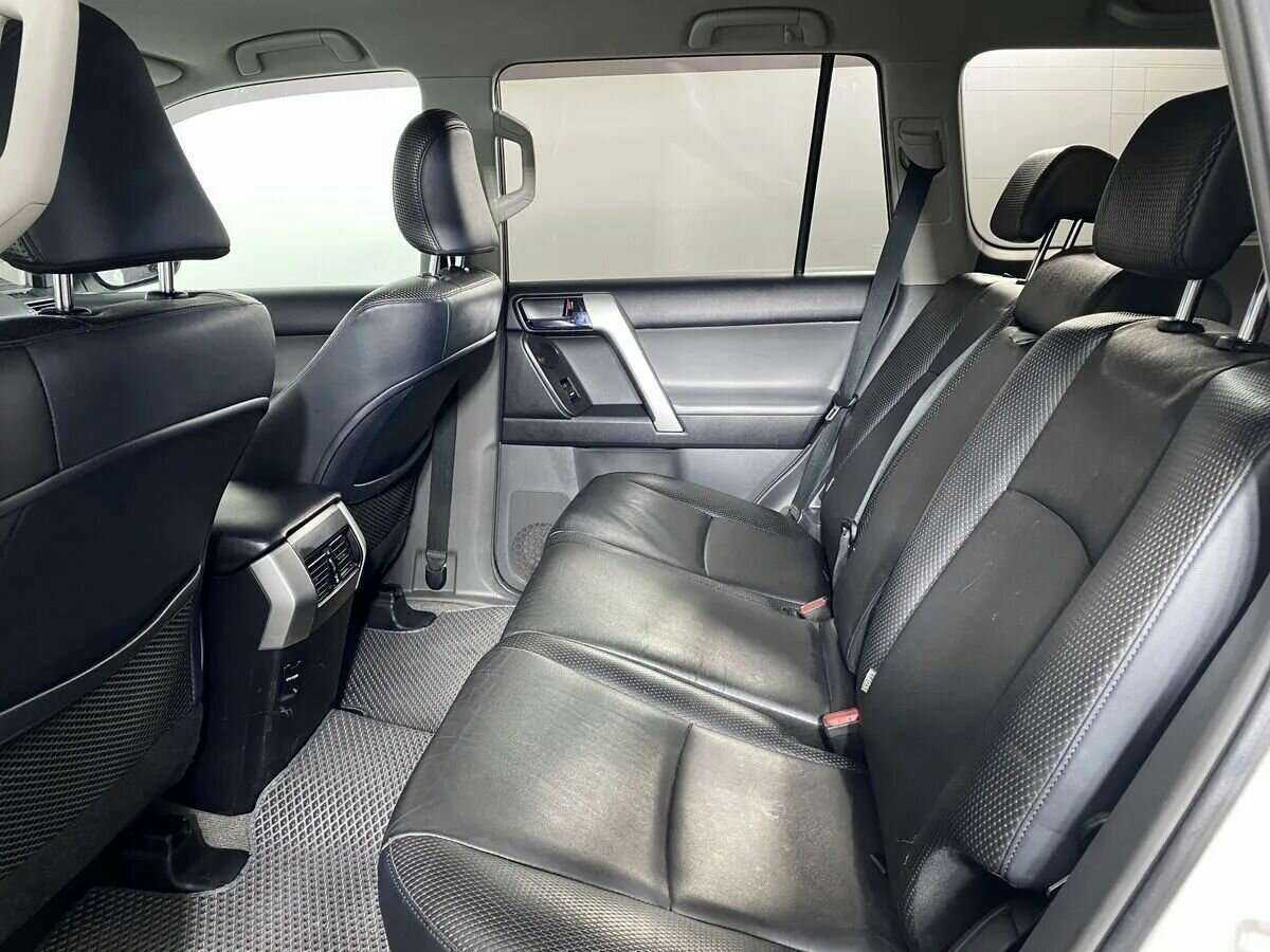 Toyota Land Cruiser Prado б/у, 2013, Автоматическая. Фото: #8