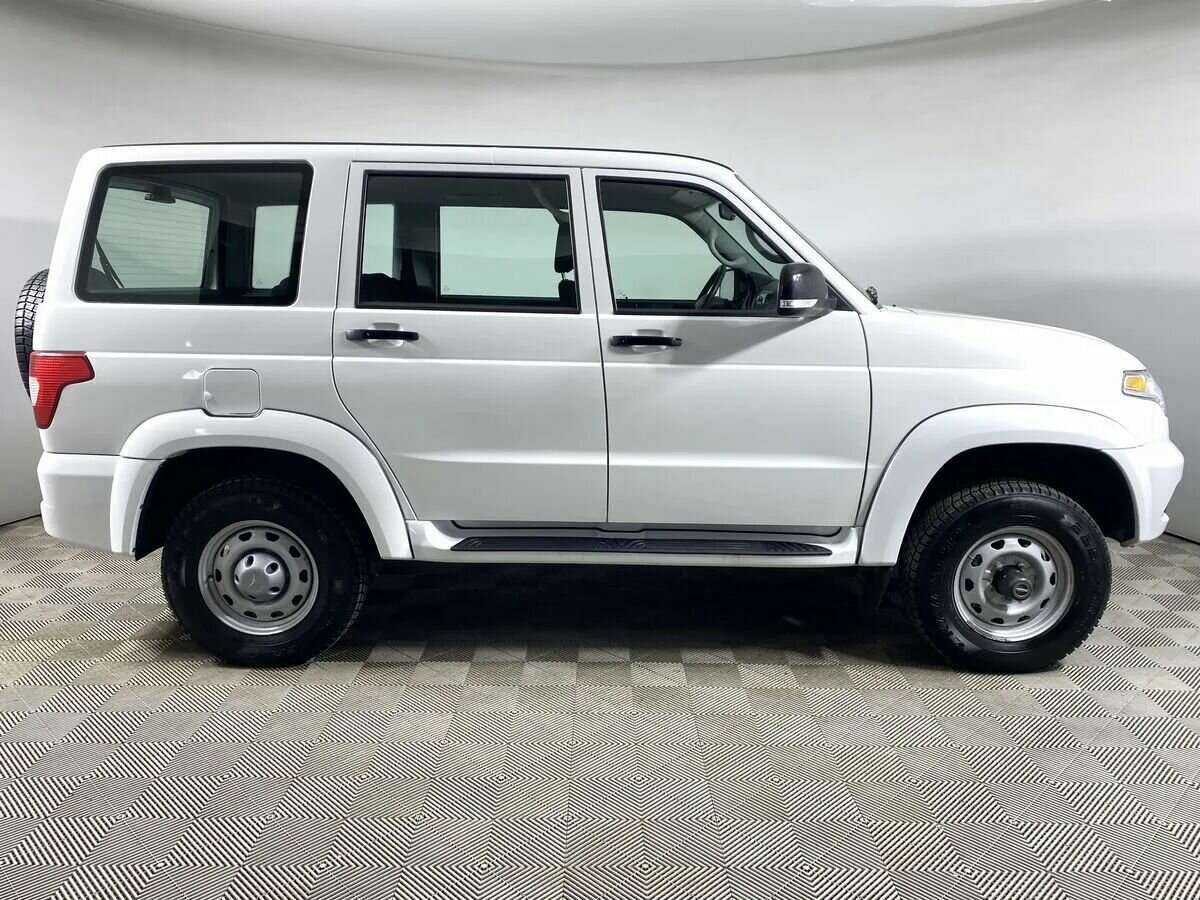 УАЗ Patriot б/у, 2022, Механическая. Фото: #2