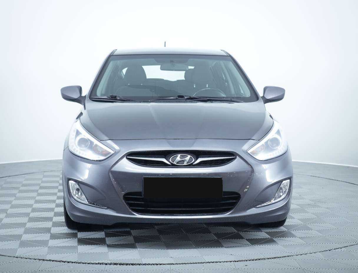 Hyundai Solaris б/у, 2013, Автоматическая. Фото: #1