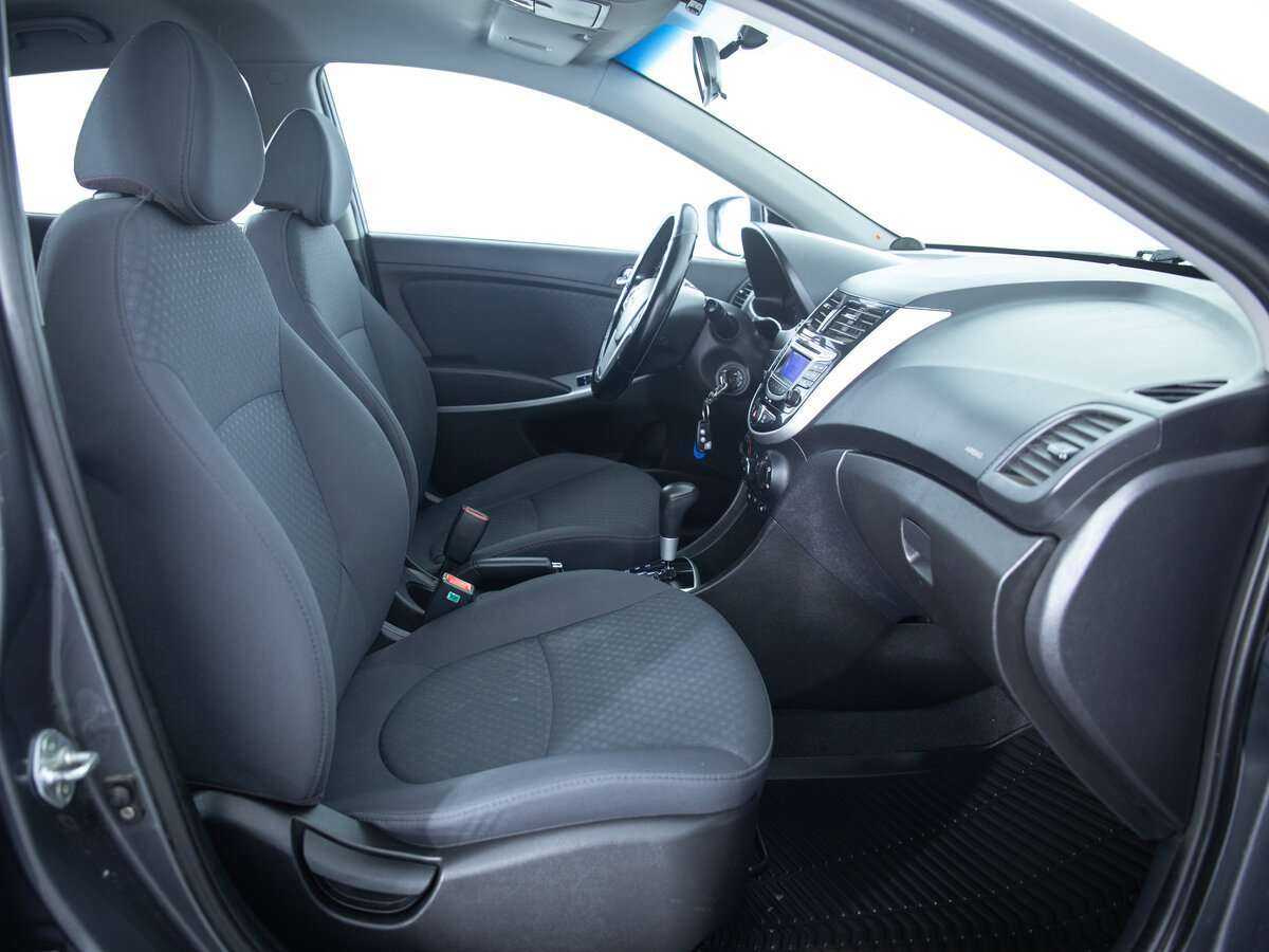 Hyundai Solaris б/у, 2013, Автоматическая. Фото: #9