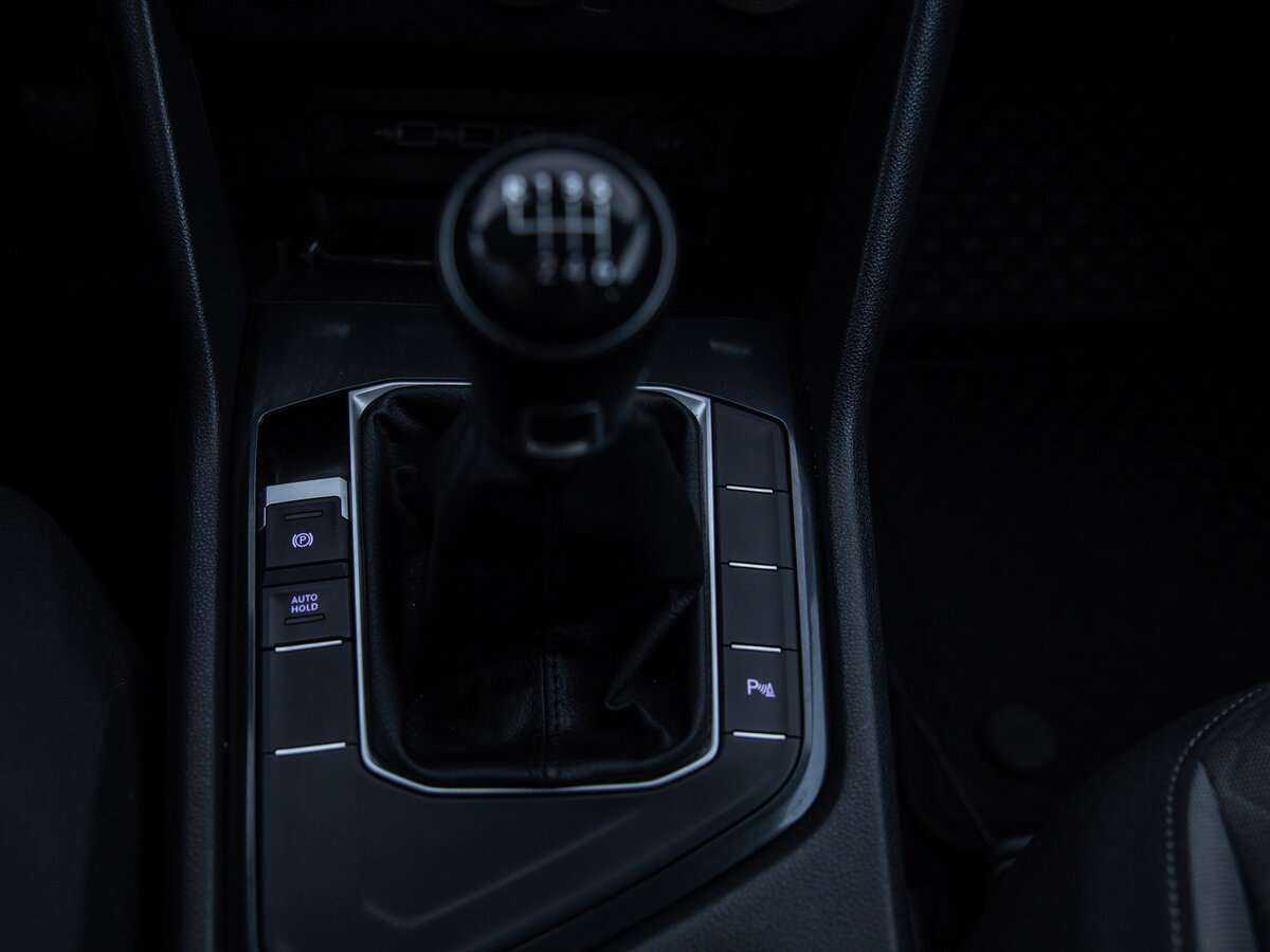 Volkswagen Tiguan б/у, 2020, Механическая. Фото: #14