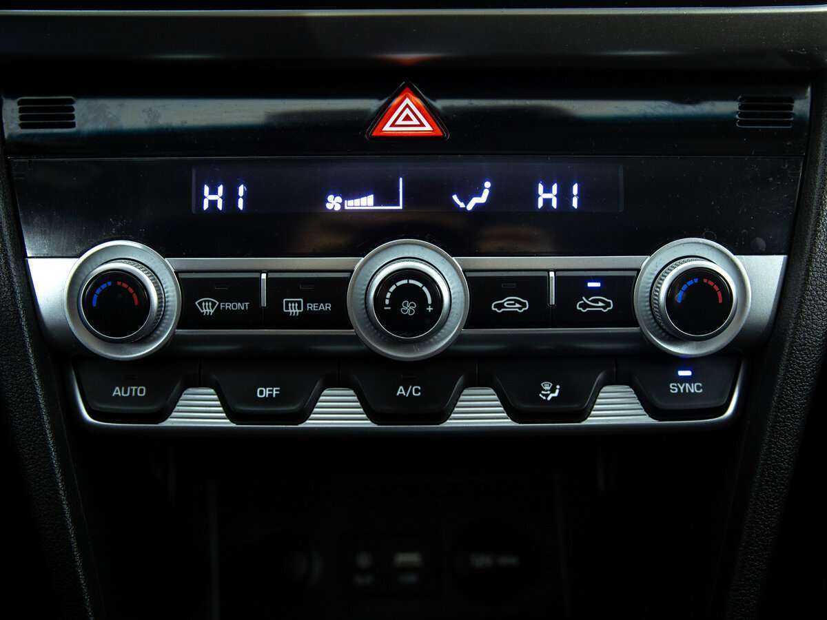 Хендай Елантра б/у, 2020, Механическая. Фото: #14