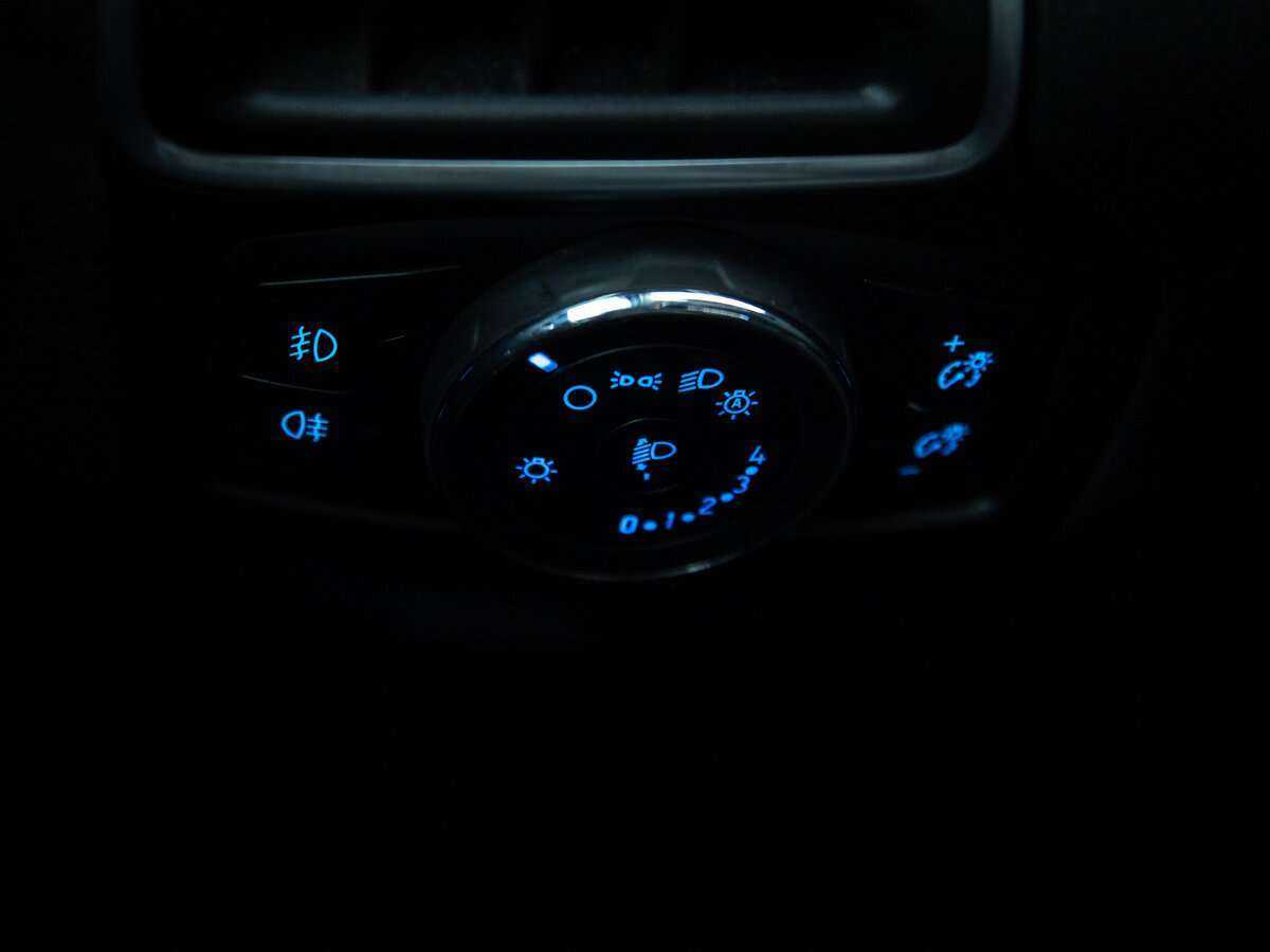 Ford Focus б/у, 2012, Механическая. Фото: #12