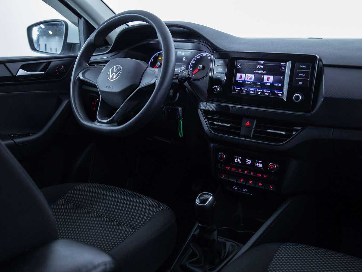 Volkswagen Polo б/у, 2020, Механическая. Фото: #10