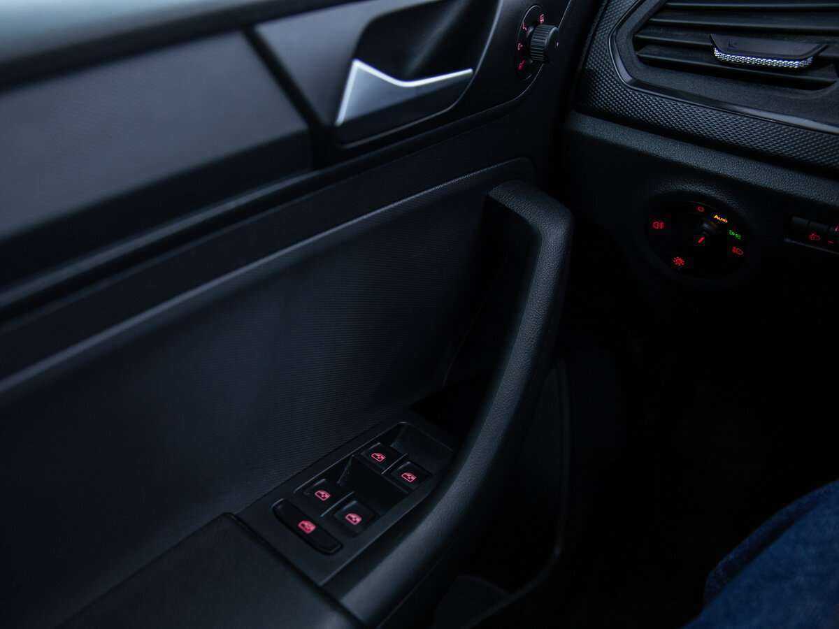 Volkswagen Polo б/у, 2020, Механическая. Фото: #14