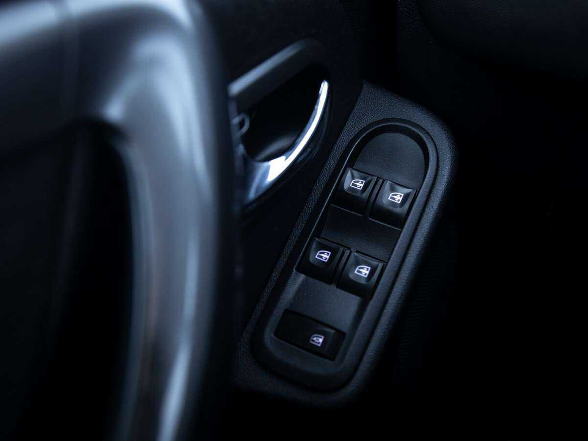 Renault Duster б/у, 2017, Механическая. Фото: #11