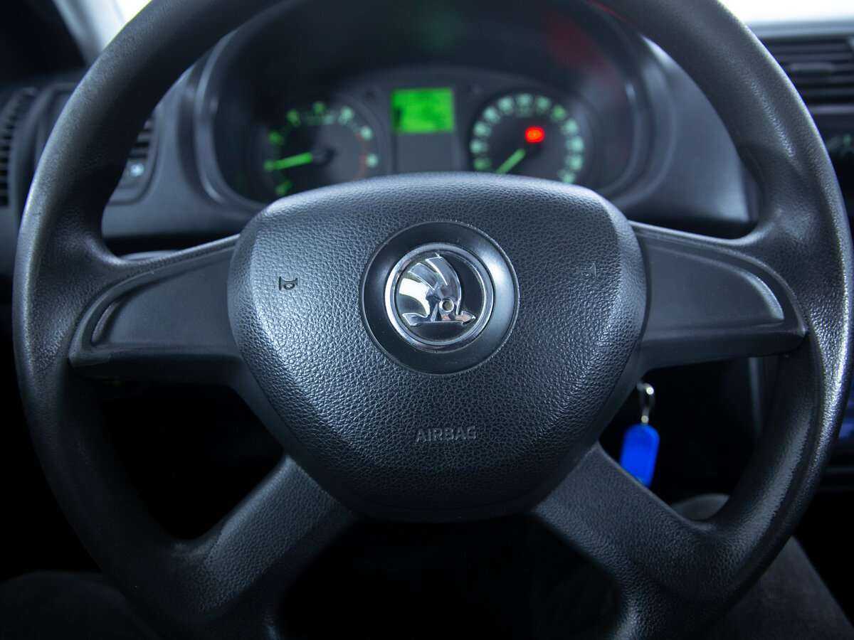 Skoda Fabia б/у, 2013, Механическая. Фото: #13