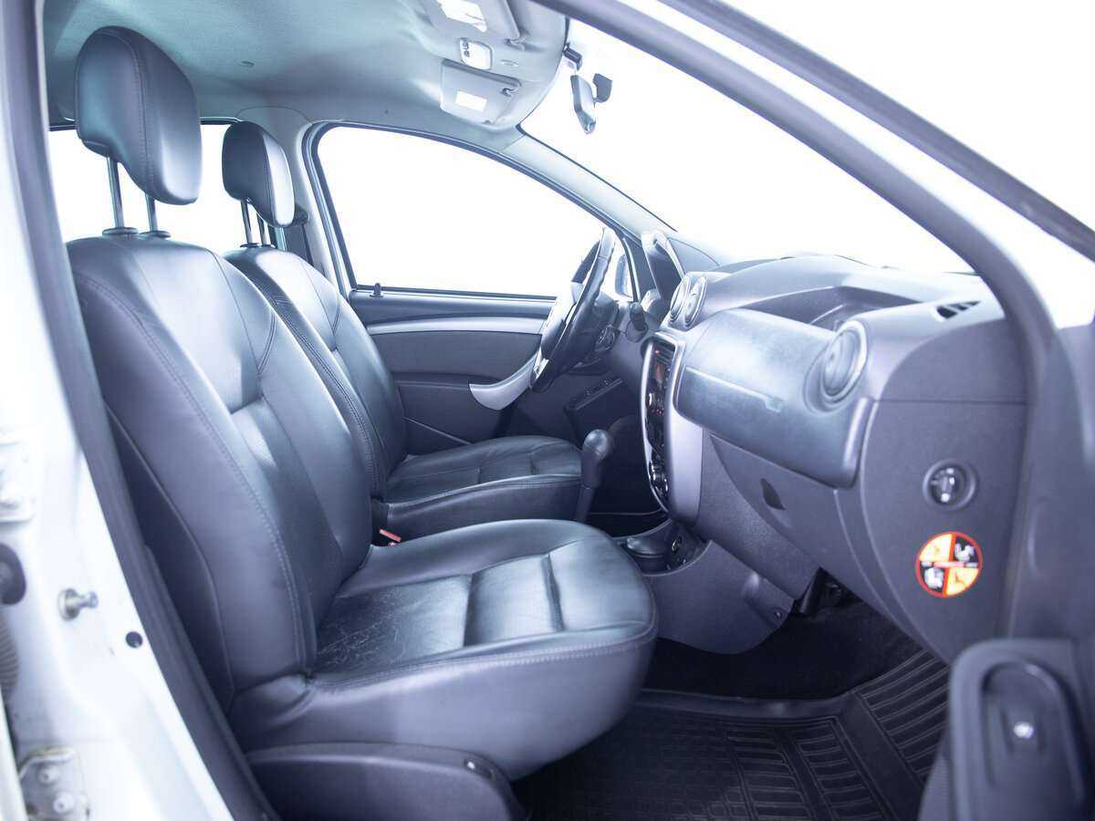 Renault Duster б/у, 2013, Автоматическая. Фото: #9