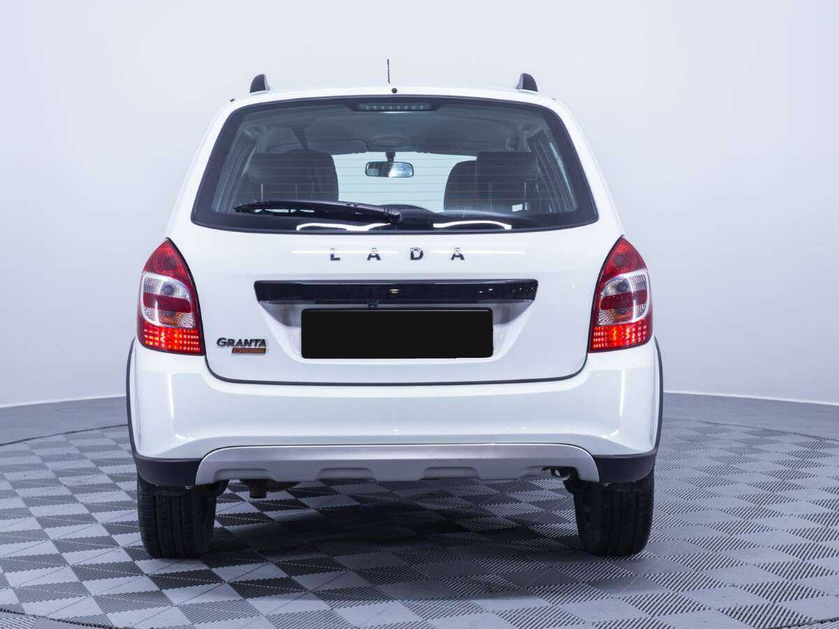 Lada (ВАЗ) Granta б/у, 2023, Механическая. Фото: #5