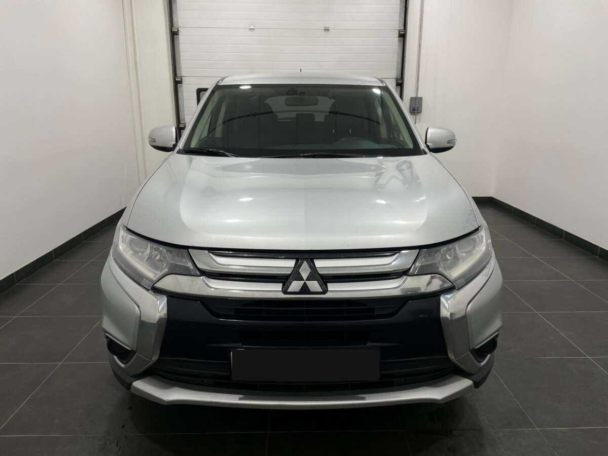 Mitsubishi Outlander б/у, 2016, Вариатор. Фото: #1
