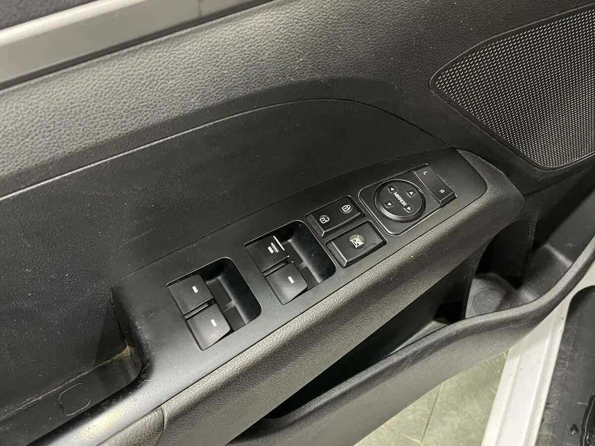 Hyundai Elantra б/у, 2016, Механическая. Фото: #10