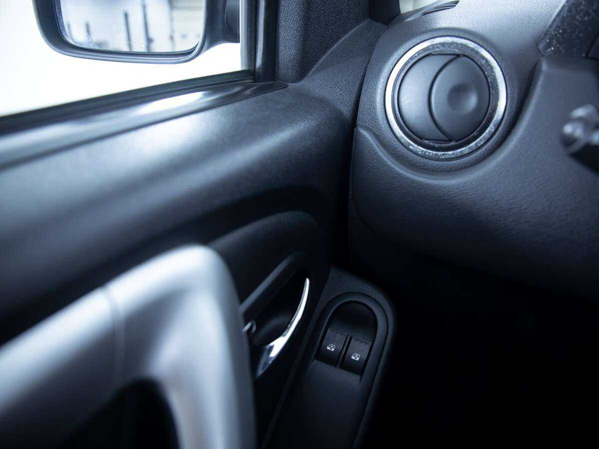 Nissan Terrano б/у, 2015, Механическая. Фото: #11