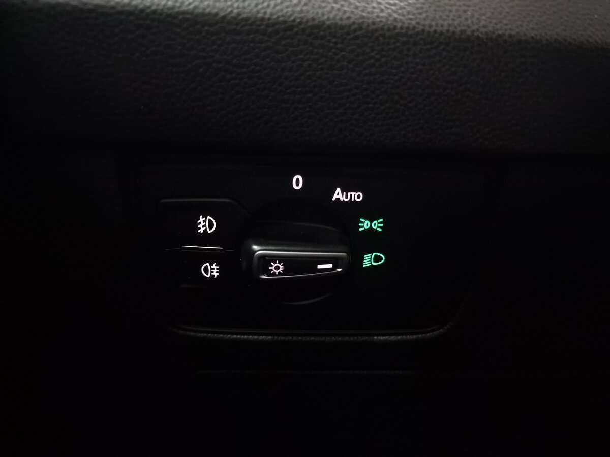 Volkswagen Passat б/у, 2015, Роботизированная. Фото: #12