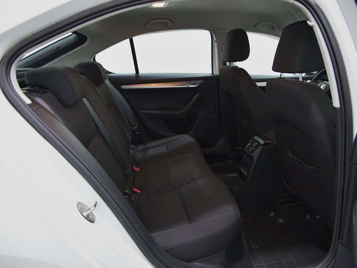 Skoda Octavia б/у, 2019, Механическая. Фото: #4