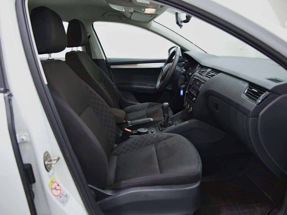 Skoda Octavia б/у, 2019, Механическая. Фото: #5