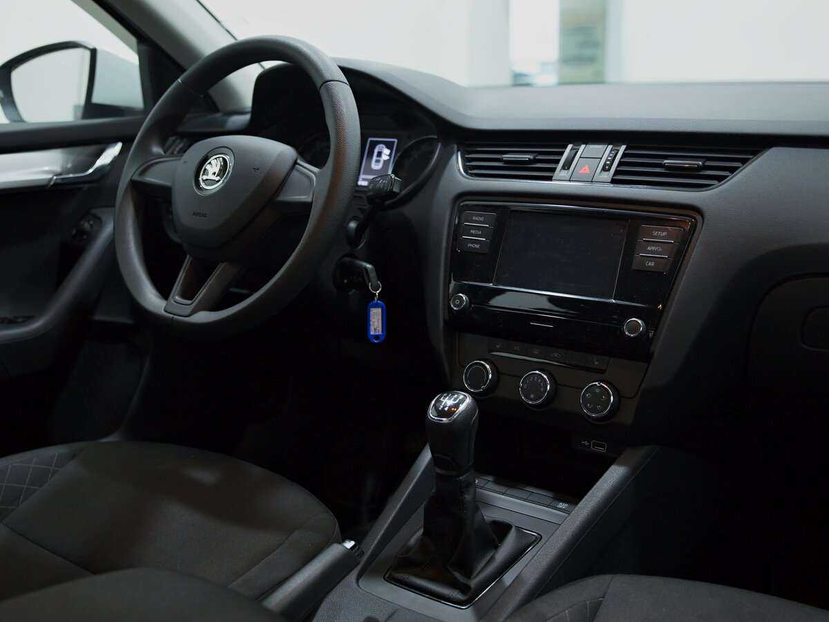 Skoda Octavia б/у, 2019, Механическая. Фото: #11