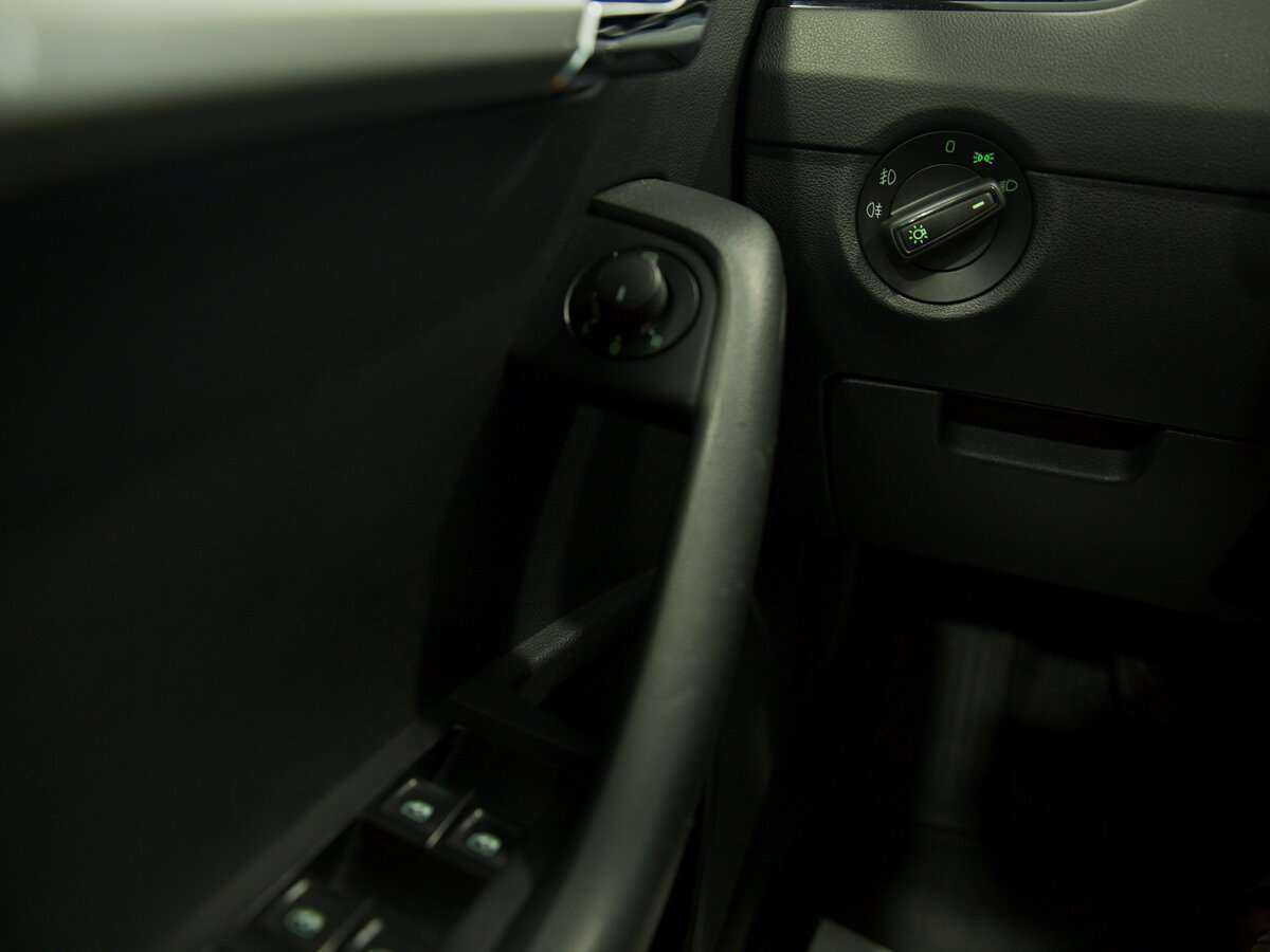 Skoda Octavia б/у, 2019, Механическая. Фото: #11