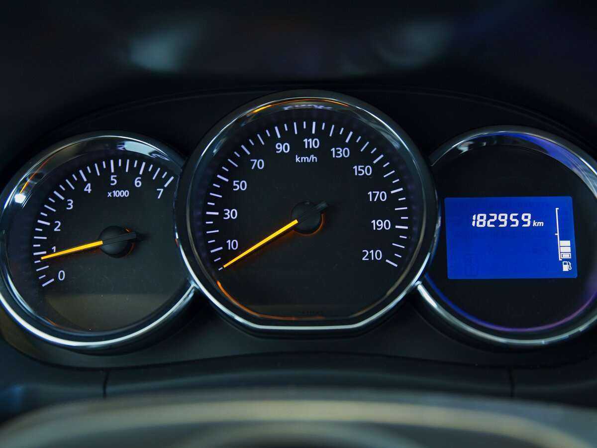 Renault Duster б/у, 2016, Механическая. Фото: #6