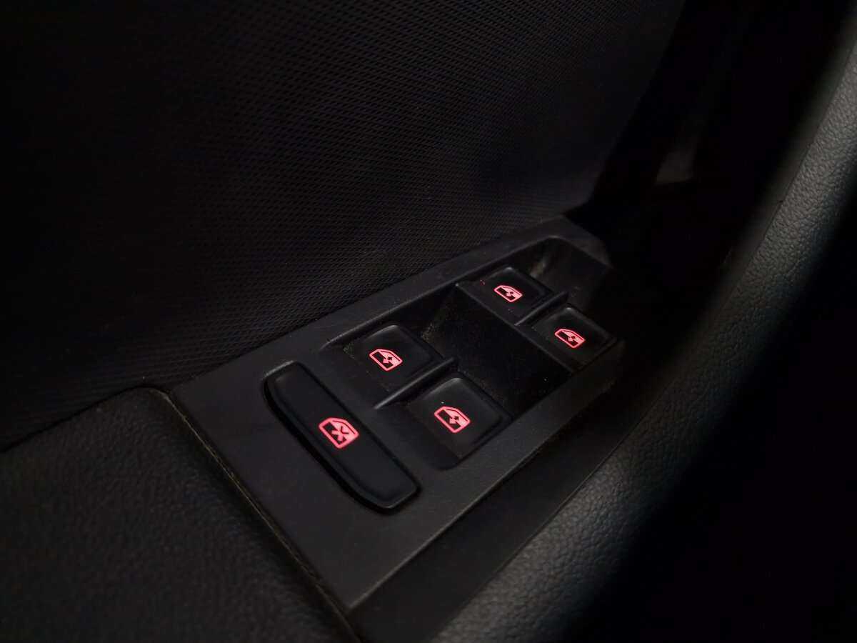 Volkswagen Polo б/у, 2021, Механическая. Фото: #9