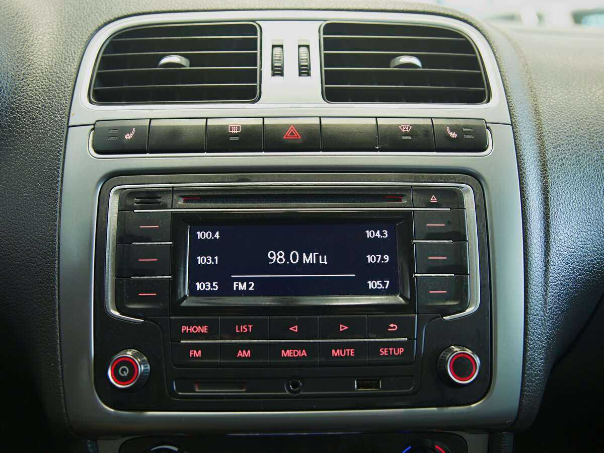 Volkswagen Polo б/у, 2016, Механическая. Фото: #5