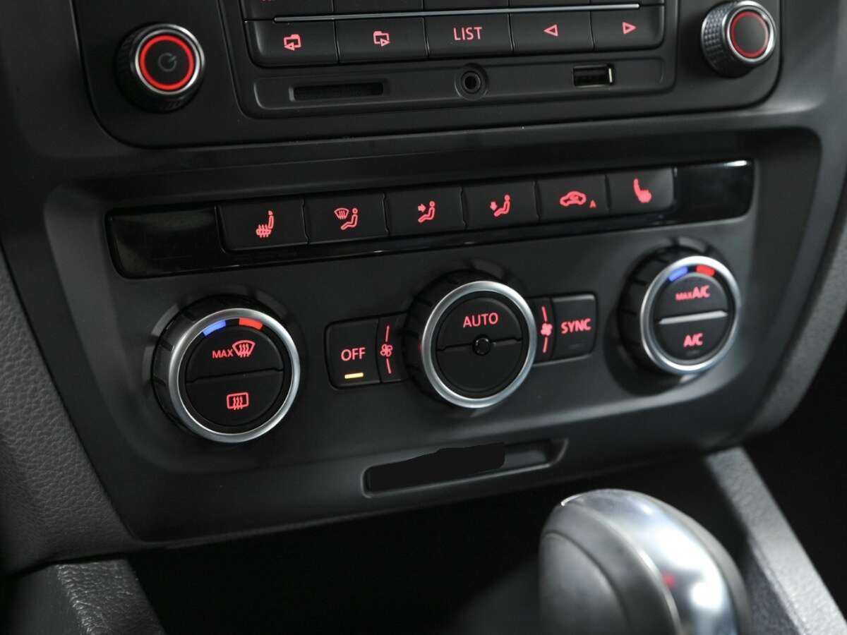 Volkswagen Jetta б/у, 2013, Роботизированная. Фото: #10