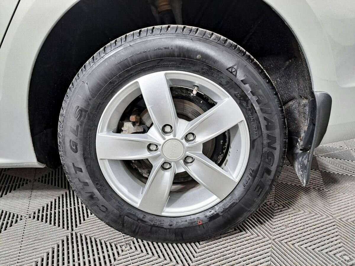 Volkswagen Jetta б/у, 2014, Механическая. Фото: #17