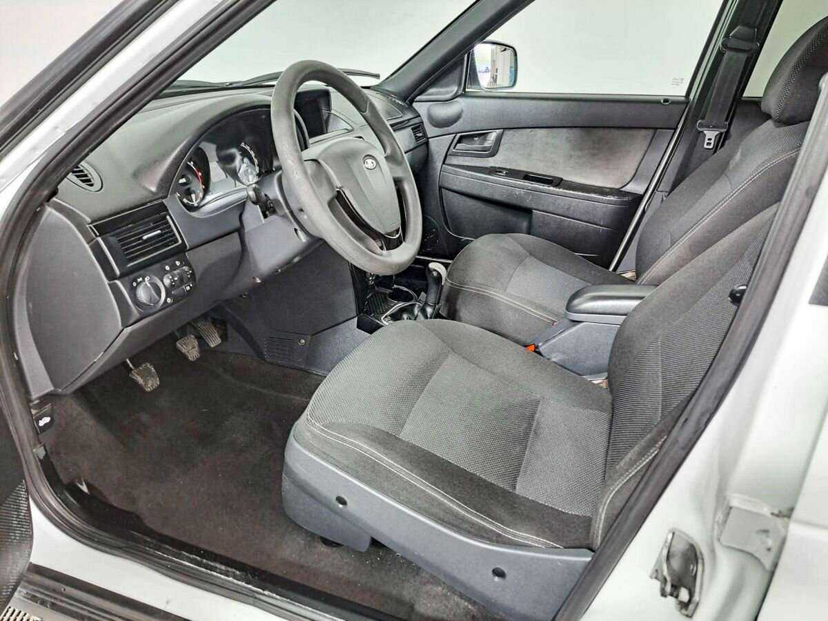 Lada (ВАЗ) Priora б/у, 2016, Механическая. Фото: #13