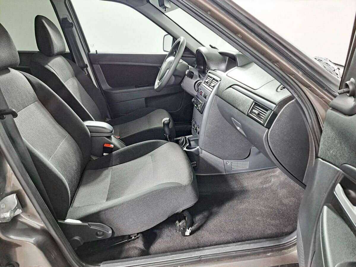 Lada (ВАЗ) Priora б/у, 2017, Механическая. Фото: #10