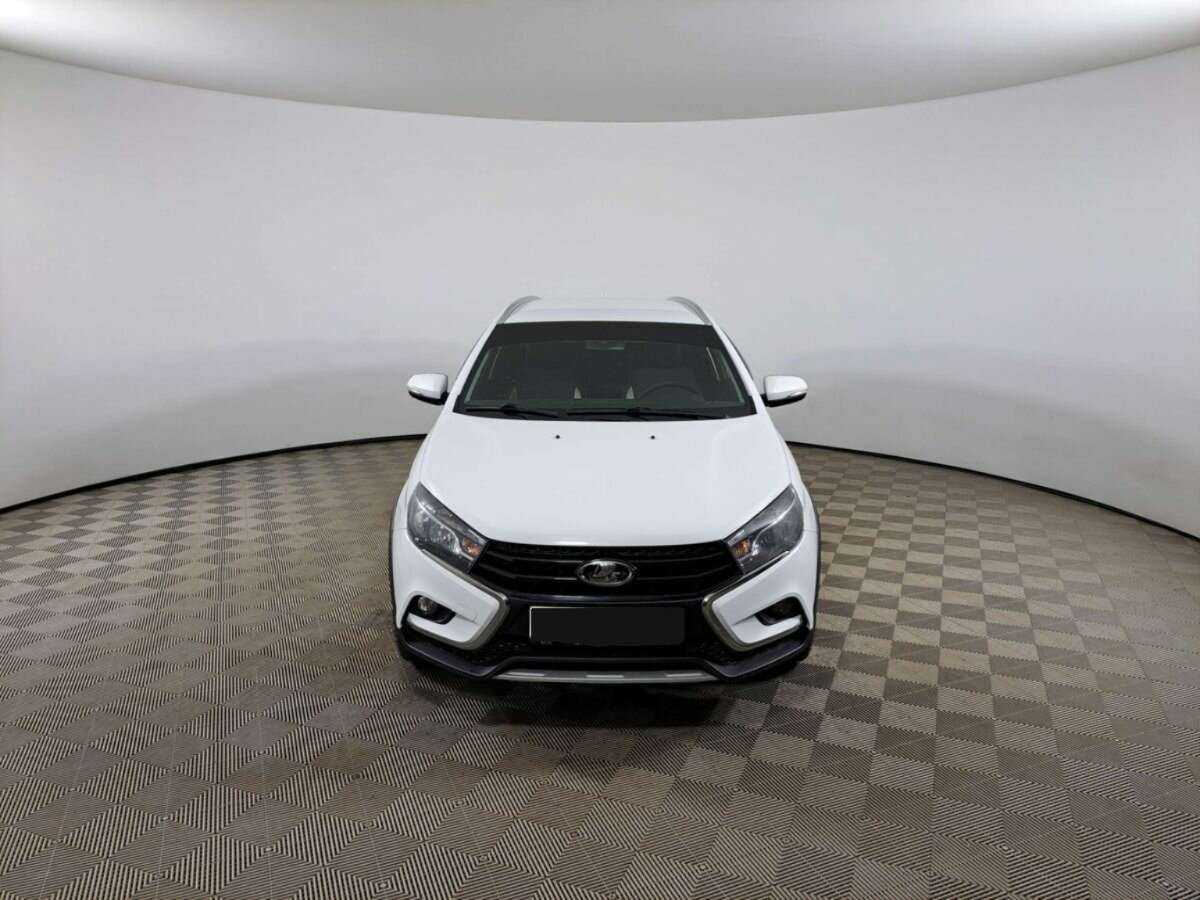 Lada (ВАЗ) Vesta б/у, 2018, Механическая. Фото: #1
