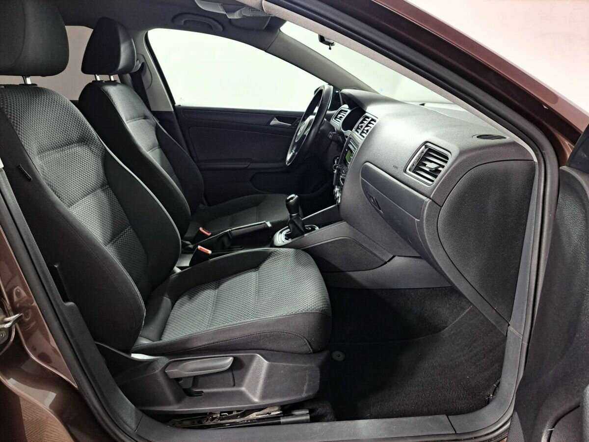 Volkswagen Jetta б/у, 2014, Механическая. Фото: #8