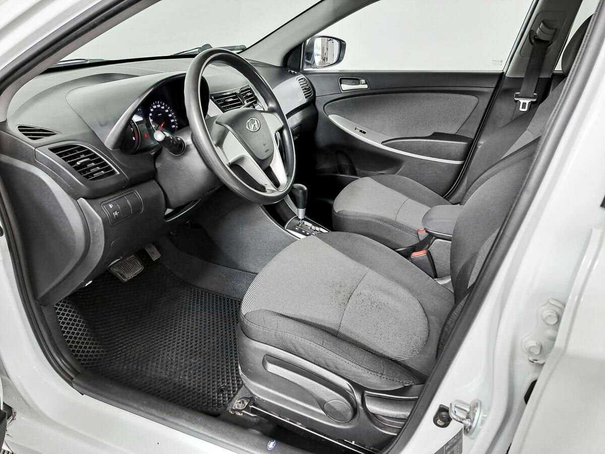 Hyundai Solaris б/у, 2013, Автоматическая. Фото: #15