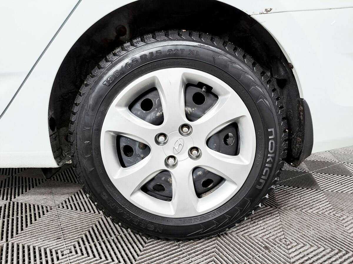 Hyundai Solaris б/у, 2013, Автоматическая. Фото: #17