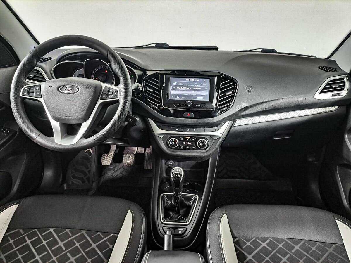 Lada (ВАЗ) Vesta б/у, 2018, Механическая. Фото: #11